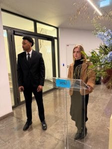 Agent de sécurité Silverbacks lors d'un événement corporate (XTX Markets) à Paris