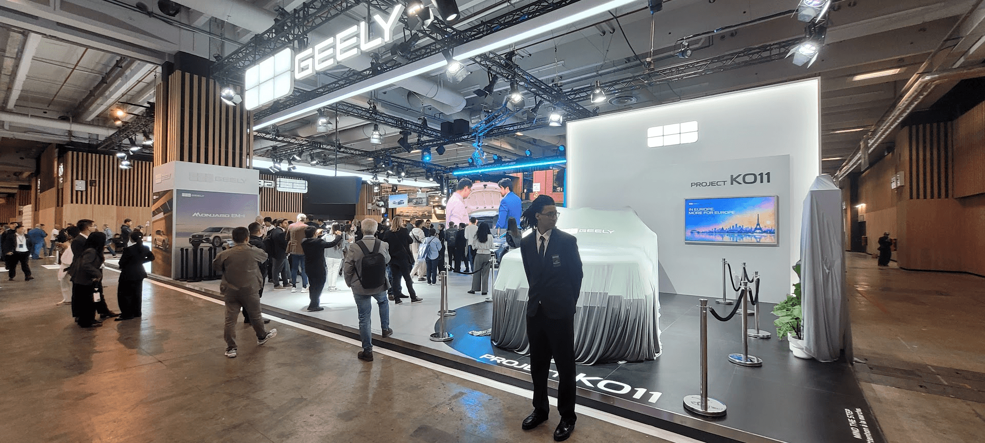 Sécurisation du stand GEELY au Mondial de l'Auto 2026 par Silverbacks Sécurité